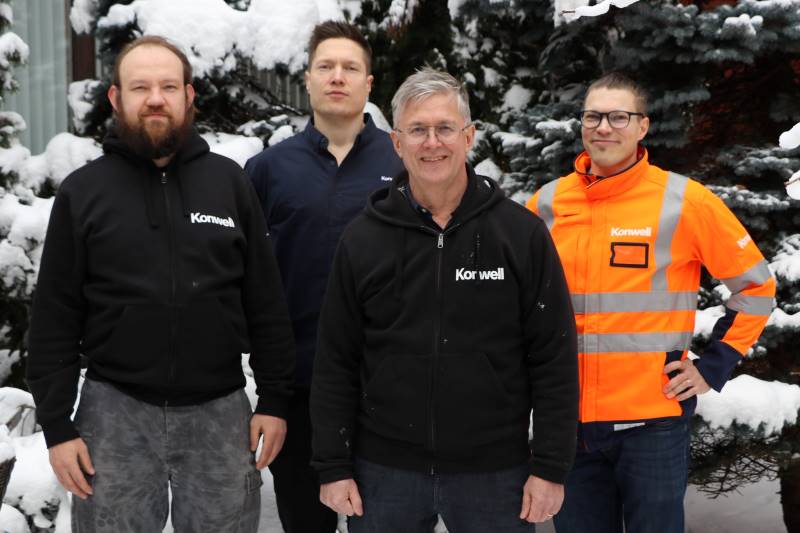 Konwellin kaasulaitetiimiin kuuluvat Matti Toikka, Jari Ruotsalainen, Lennart Wikström ja Antero Kaavi